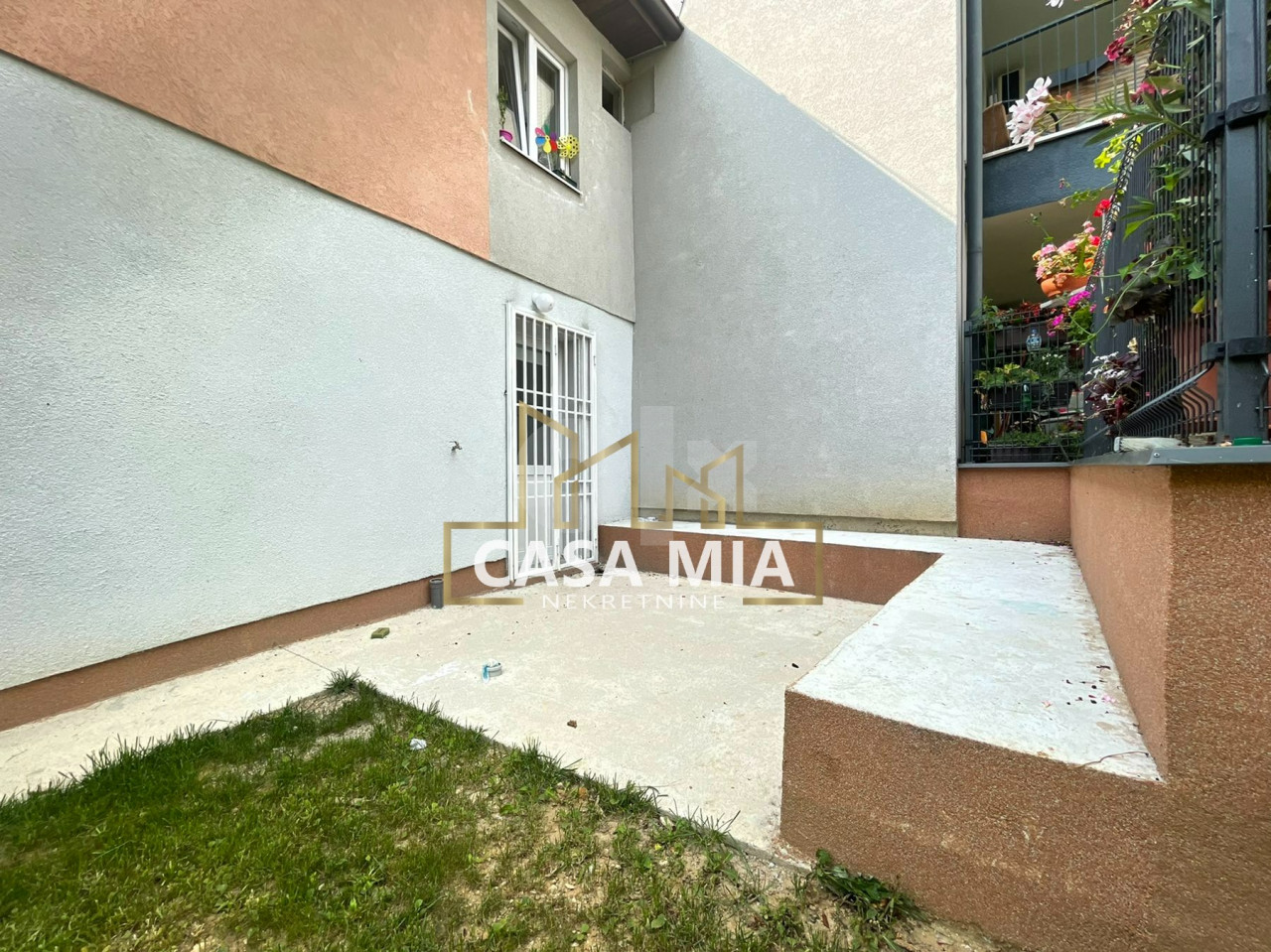 CASA MIA / Ttroiposoban stan 62m2 / Mejtaš / Centar 25