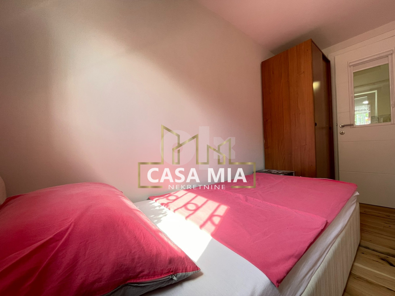 CASA MIA / Ttroiposoban stan 62m2 / Mejtaš / Centar 15