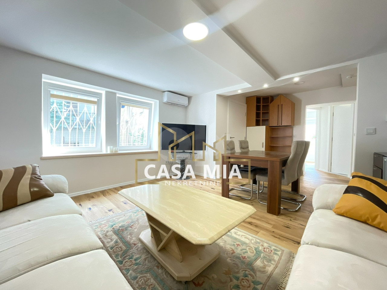 CASA MIA / Ttroiposoban stan 62m2 / Mejtaš / Centar 3
