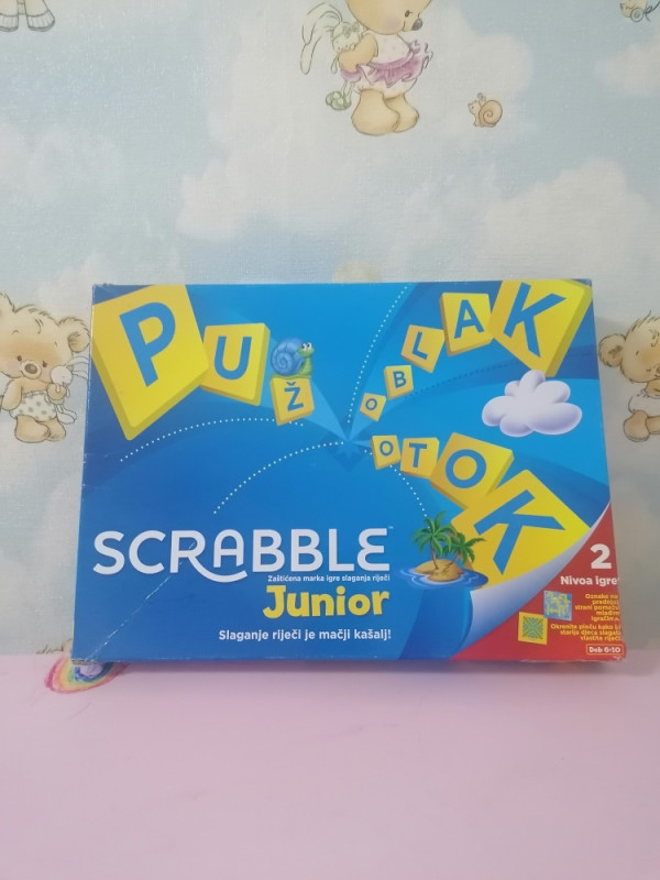 Scrabble junior društvena igra