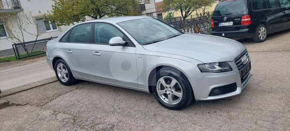 Audi A4 2.0 TDi mod 2009