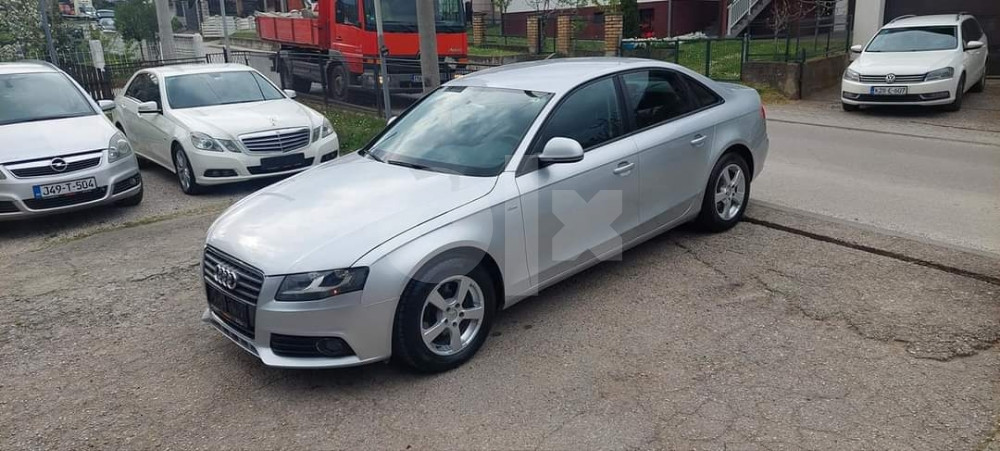 Audi A4 2.0 TDi mod 2009
