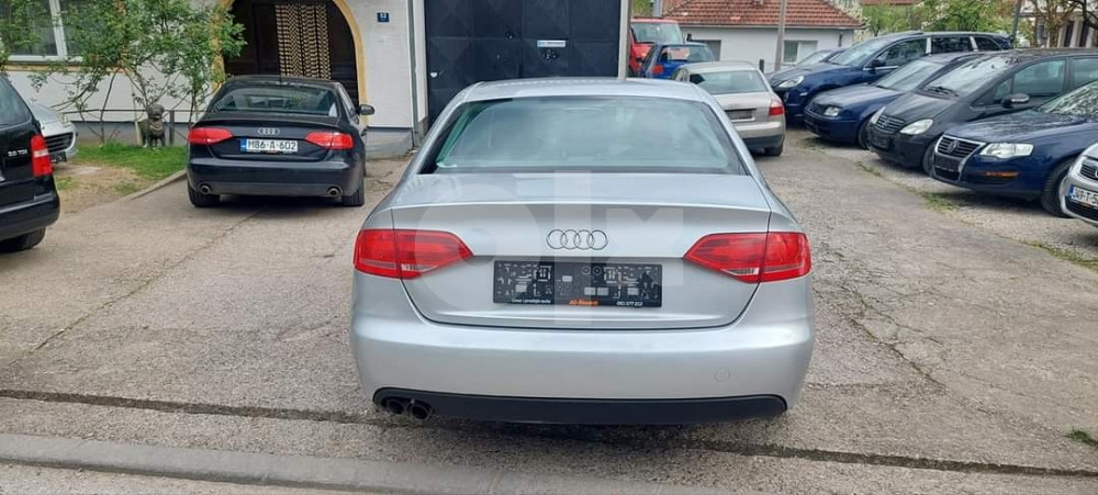 Audi A4 2.0 TDi mod 2009