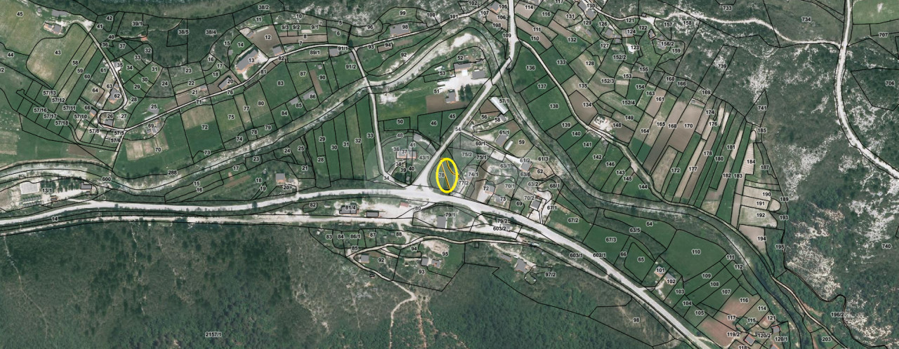 Zemljište Trebinje 1004m2