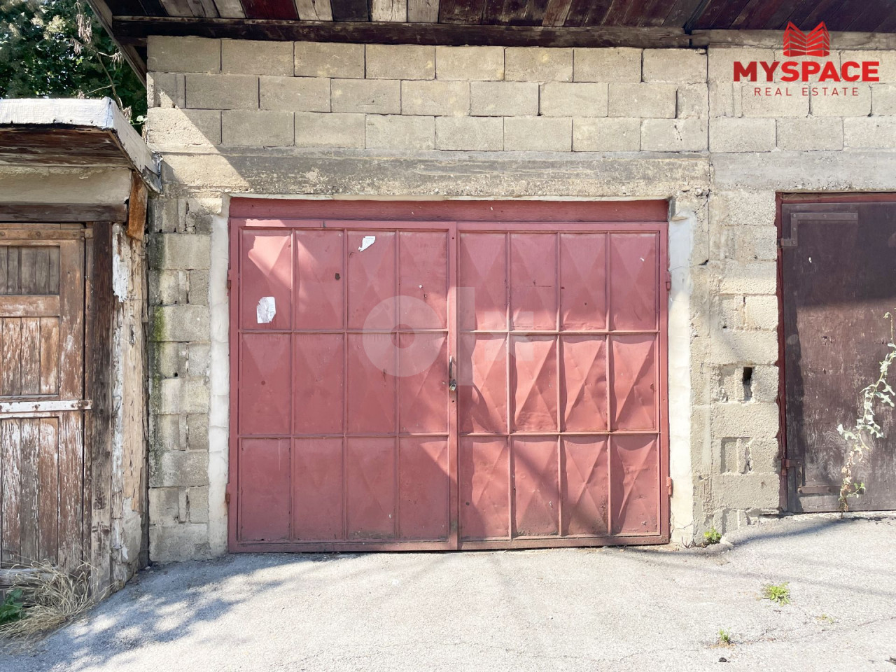MY SPACE/ Stan sa garazom/ Stari Grad/ 52m2 15