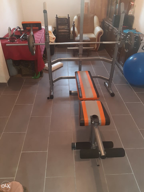 Bench klupa sa lat nastavkom i dodacima za noge - 50kg NOVO