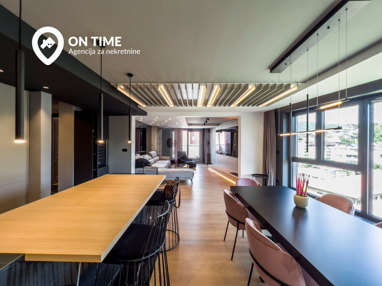 Četverosoban stan / Buća Potok / 120m2 / GARAŽA