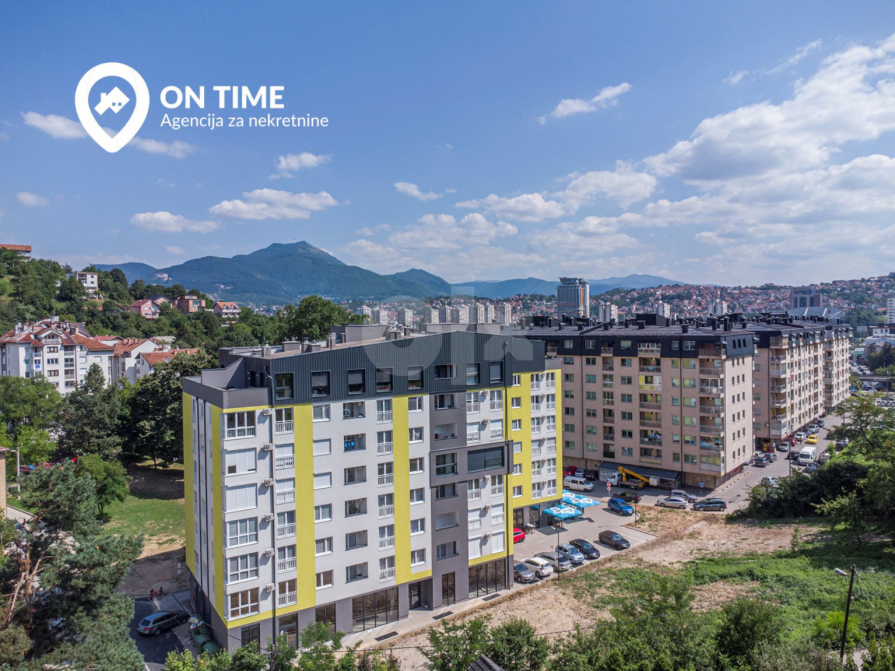 Četverosoban stan / Buća Potok / 120m2 / GARAŽA