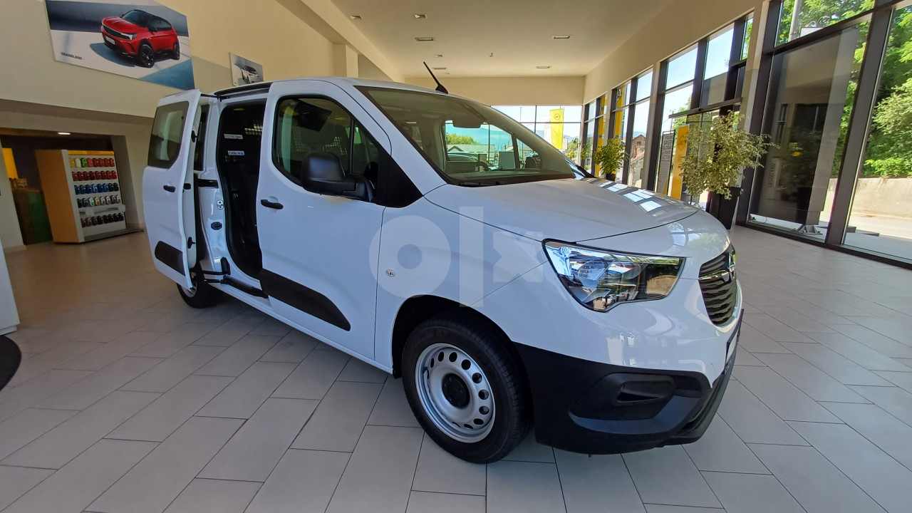 COMBO Crew Van - 1.5DT/100KS DEMO VOZILO