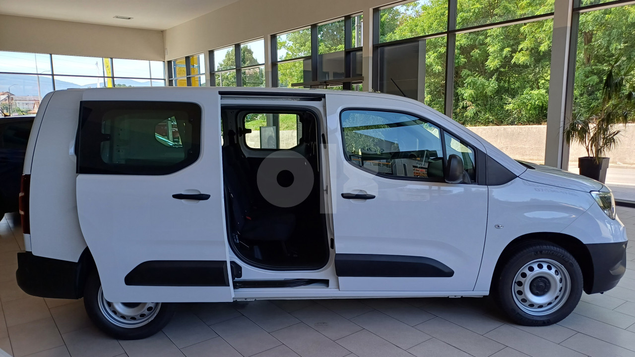 COMBO Crew Van - 1.5DT/100KS DEMO VOZILO