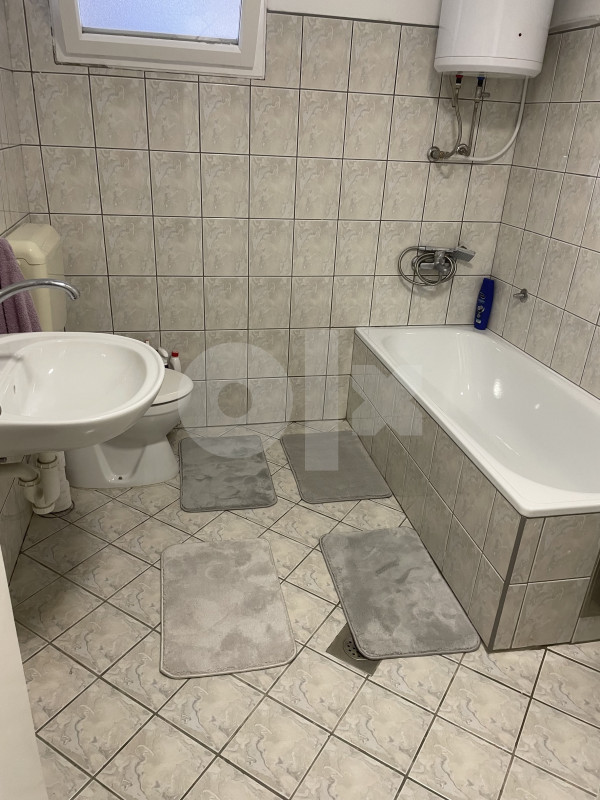 Stan Sarajevo-Dvosoban stan u kuci zaseban ulaz - Więcej