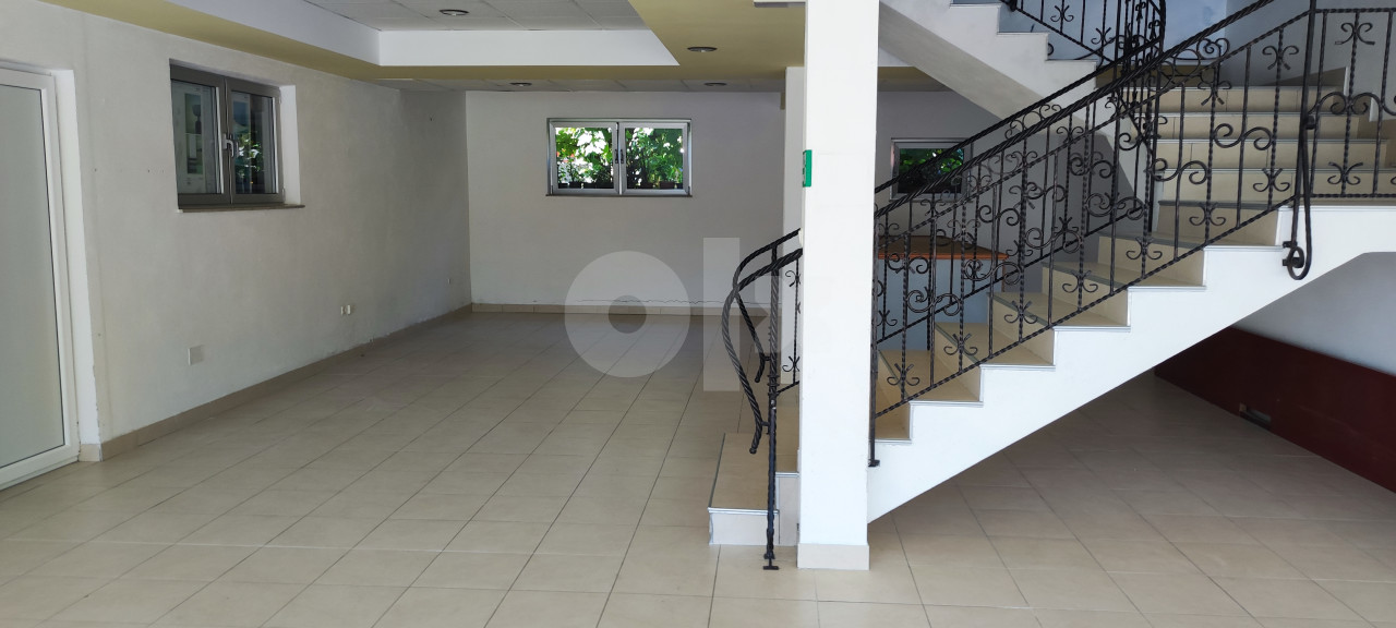 Poslovni prostor Bihać 450m2 (VRLO POVOLJNO) 3