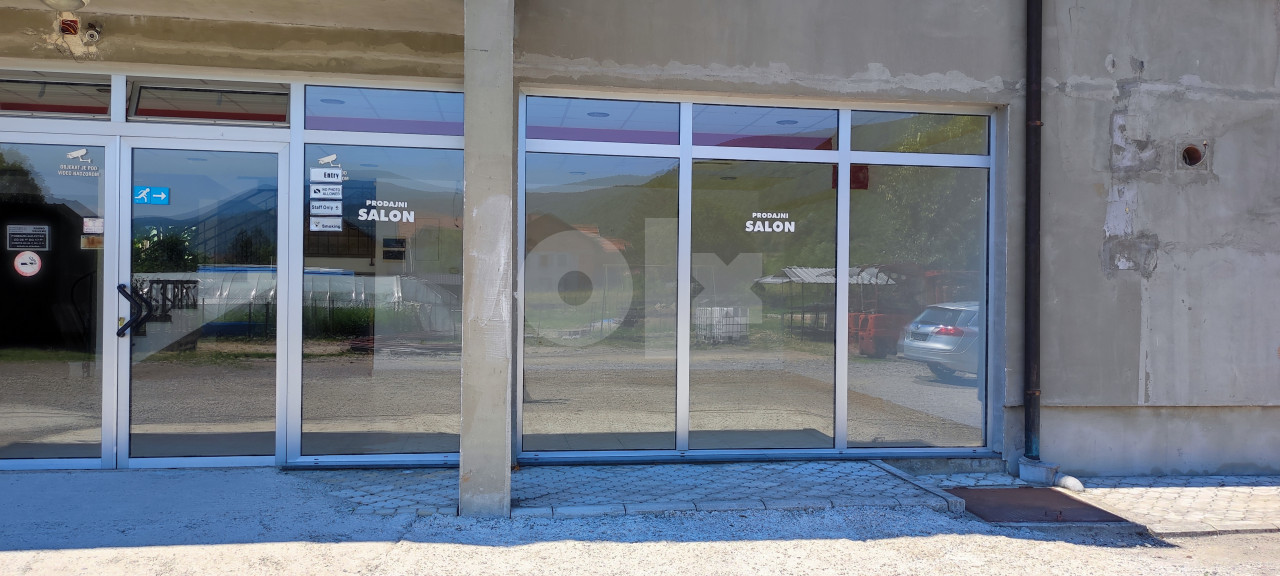 Poslovni prostor Bihać 450m2 (VRLO POVOLJNO)