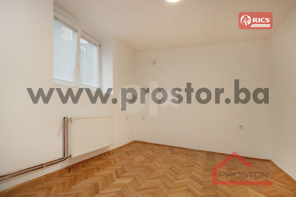 PROSTOR izdaje: Kuća sa baštom i garažom, Nedžarići 11