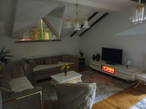 LUXUZAN STAN ILIDZA.NA KRACI ILI DUZI PERIOD