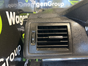 Resetke ventilacije Mercedes W245 (fotografija 2)
