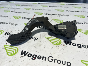 Papucica gasa Volkswagen Passat 5