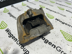 Nosac motora Volkswagen Golf 5 (fotografija 2)