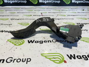 Papucica gasa Audi A4 B7