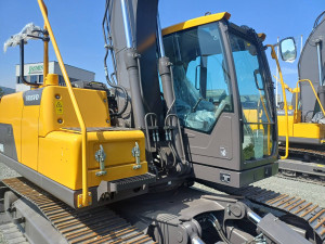 Bager Volvo EC140DL sa nožem (15 tona)