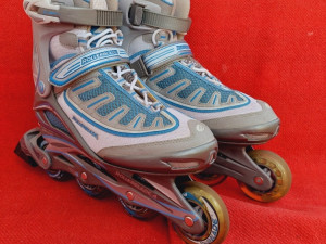 ROLE ROSLE ROLERI ROLLER BLADE.41-42 silikonski t.