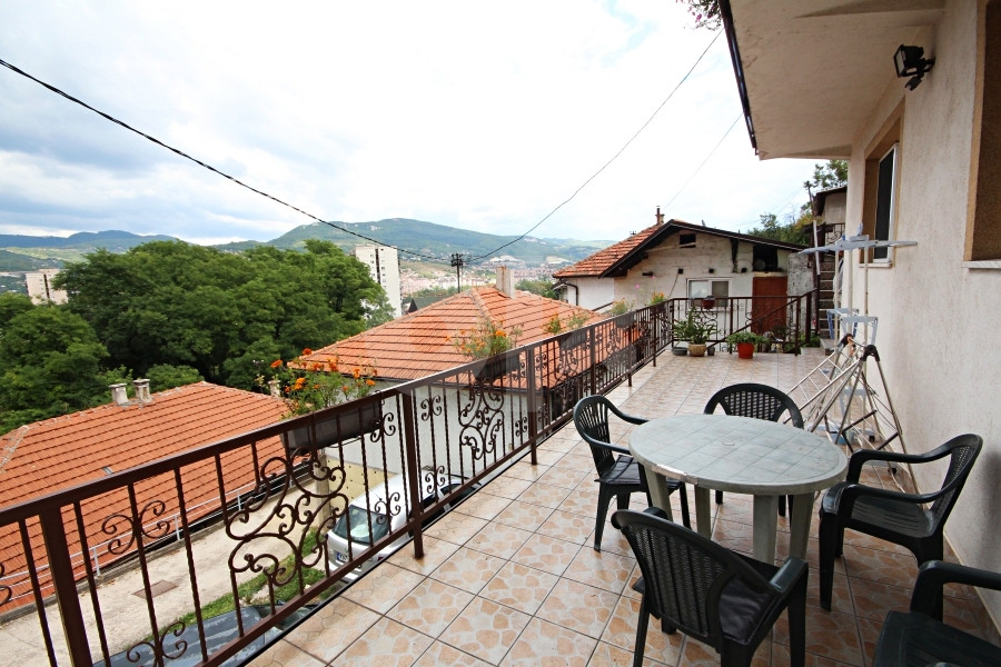 Kuća i zemljište, Krč, Zenica 2