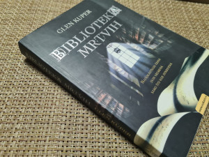 Biblioteka mrtvih, Glen Kuper