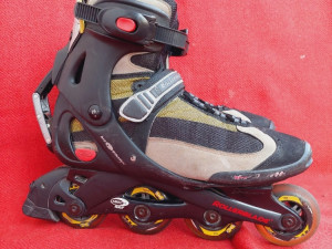 ROLE ROSLE ROLERI Roller Blade PRO 42--43