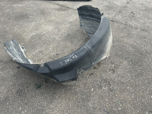 Blatobran unutrasnji pvc prednji lijevi lia ceed (fotografija 1)