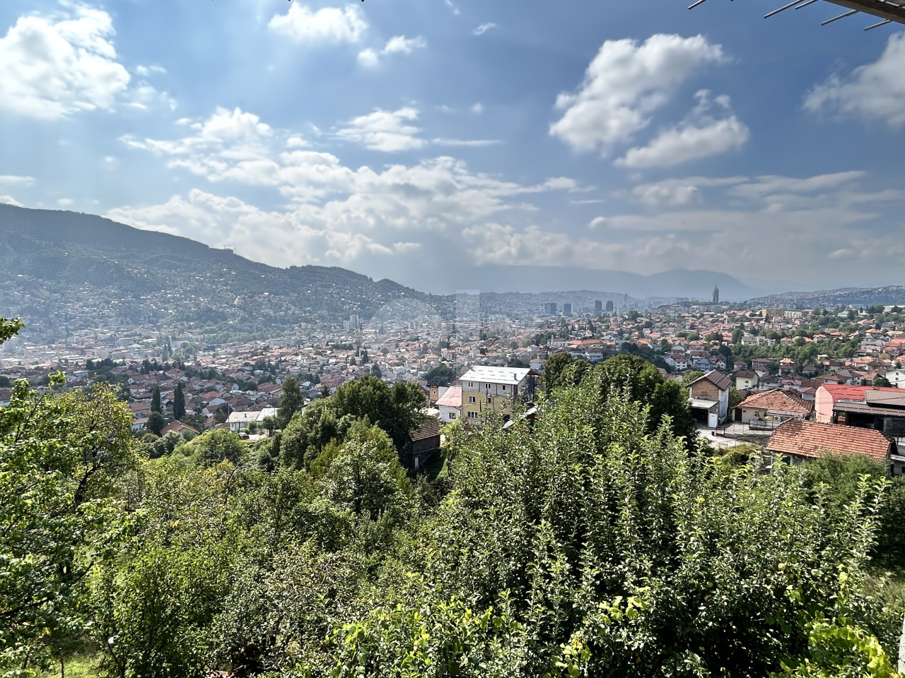 Zemljište 7066m2 sa kućom i garažama - 1 km od Baščaršije! 18