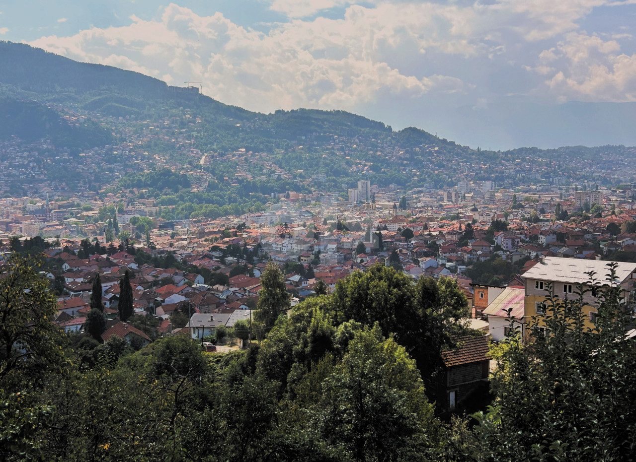 Zemljište 7066m2 sa kućom i garažama - 1 km od Baščaršije! 8