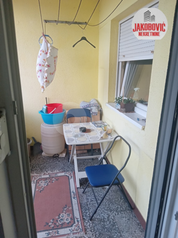 Trosoban stan u EŠ naselju 10