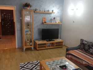 Trosoban stan u EŠ naselju photo 2