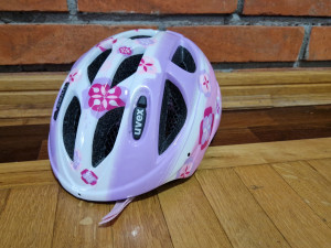 Kaciga za biciklo bajs biciklisticka oprema Uvex decija