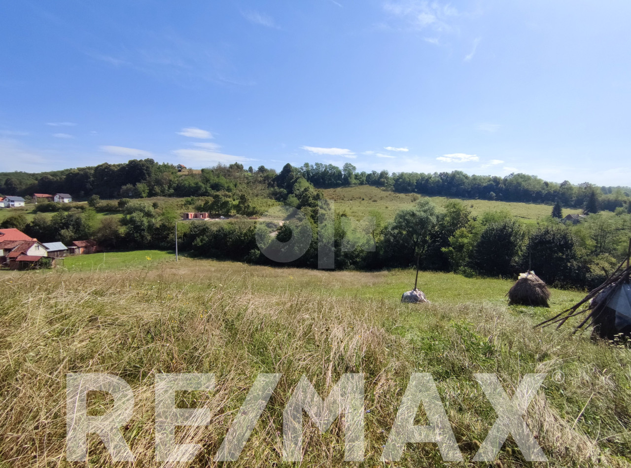Zemljište 5887 m2 u Motikama kod škole 3