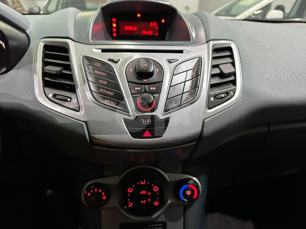 FORD FIESTA 1.2L 16V, 2011 GODINA,ALU FELGE, KLIMA