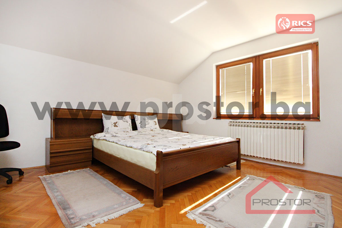 PROSTOR izdaje: Dvoetažni stan od 290 m², Grbavica – pohled 6