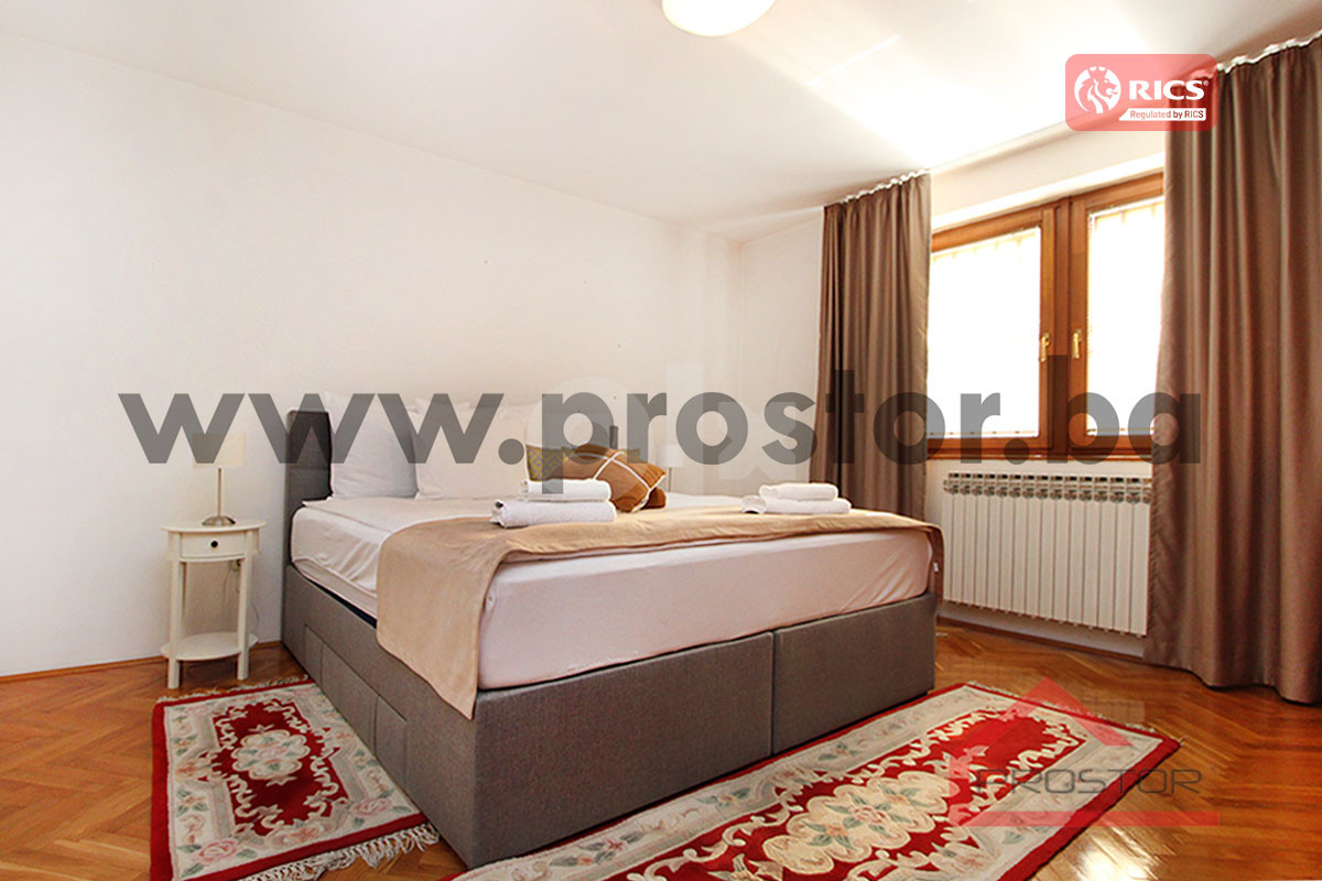 PROSTOR izdaje: Dvoetažni stan od 290m2, Grbavica 8