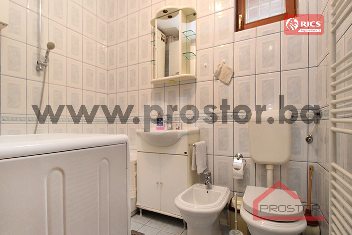 PROSTOR izdaje: Dvoetažni stan od 290m2, Grbavica 15