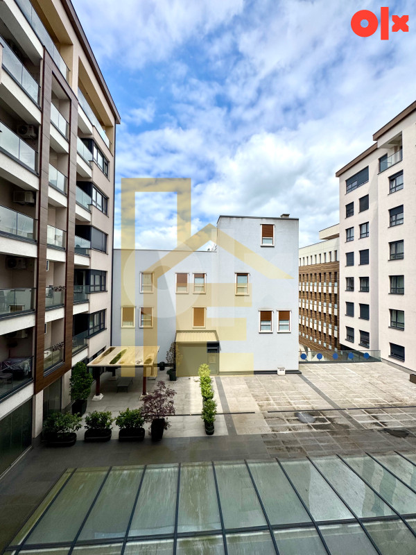 LUX Trosoban stan sa garažom, Centar 25