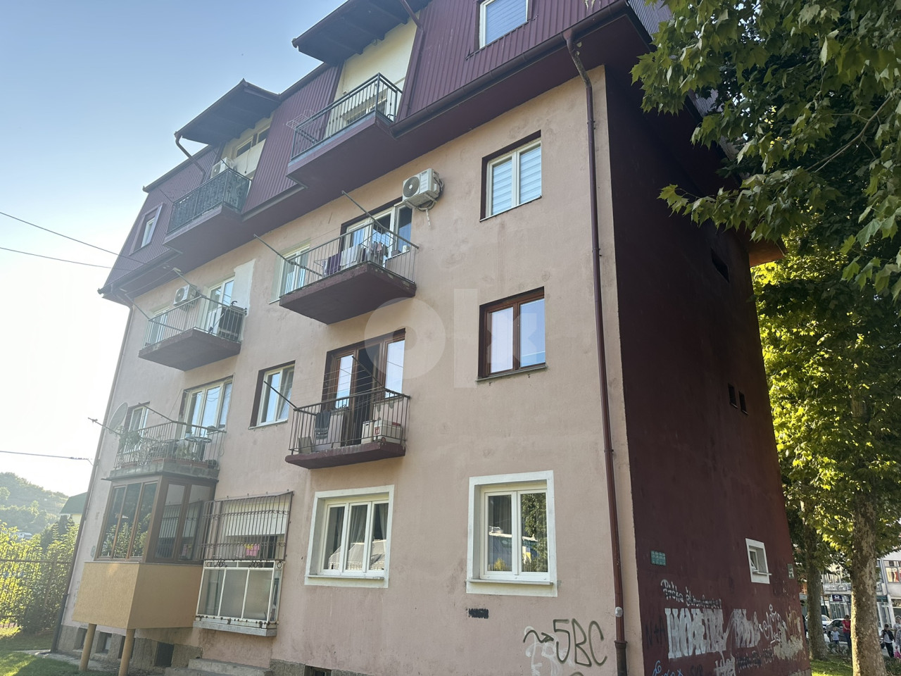 Dvosoban stan u centru Vogošće 45m2+7m2 balkoni