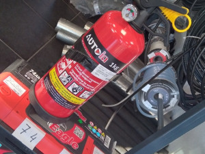 VATROGASNI PROTIV POZARNI APARAT 1 KG sa nosačem