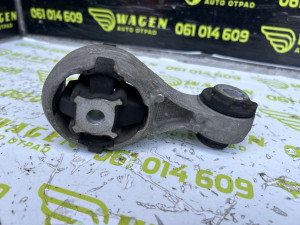 Nosac Nissan Qashqai (fotografija 2)