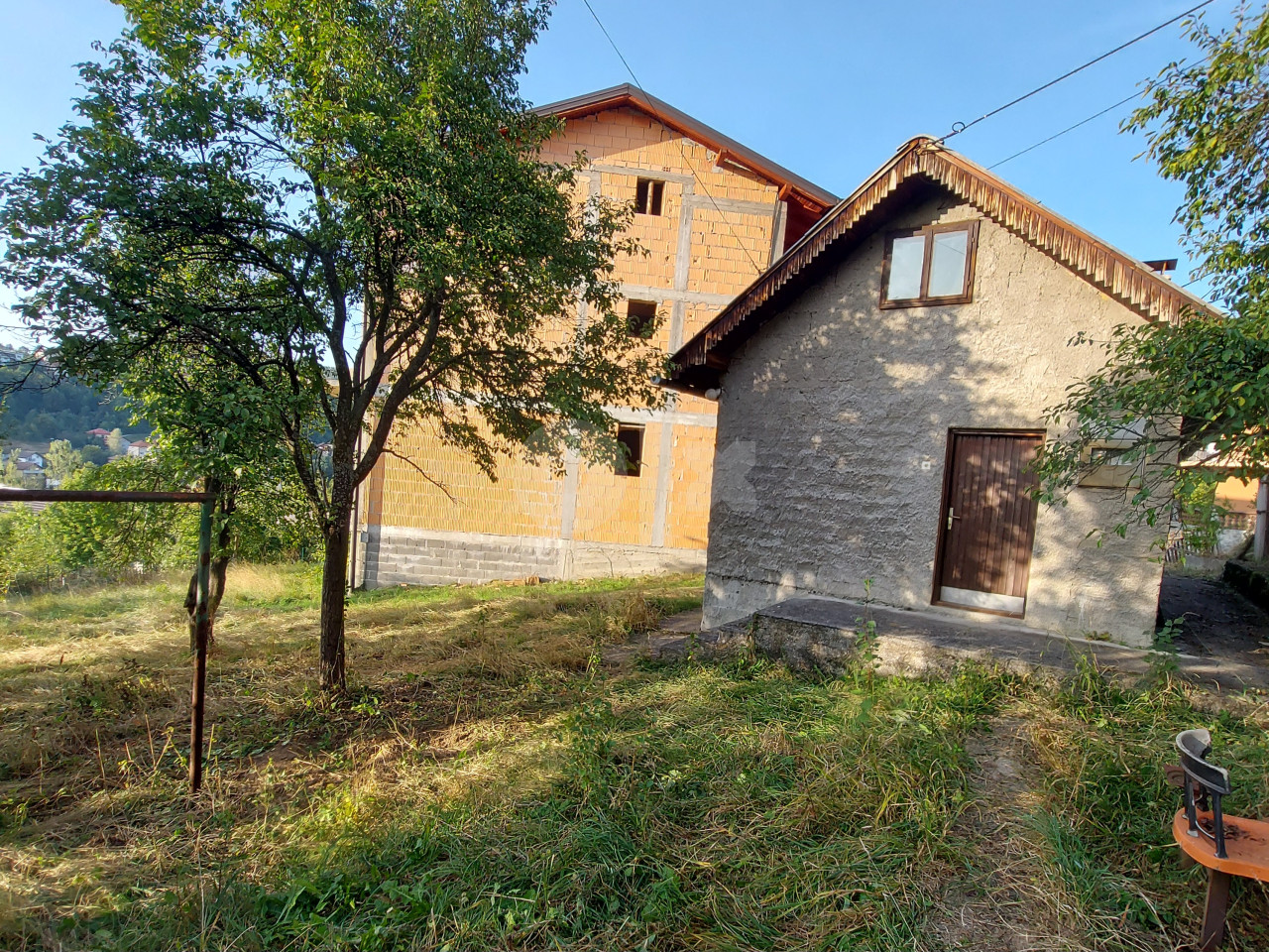 Na prodaju/ mogućnost zamjene: Dvije kuće - Centar/Stara Breka 3