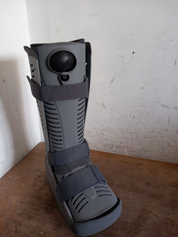 Extra ortopedska ortoza čizma REBOUND Air Walker,L 43-45,M 40-43