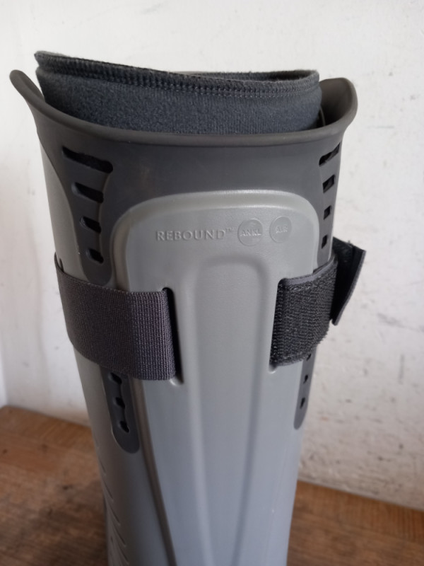Extra ortopedska ortoza čizma REBOUND Air Walker,L 43-45,M 40-43