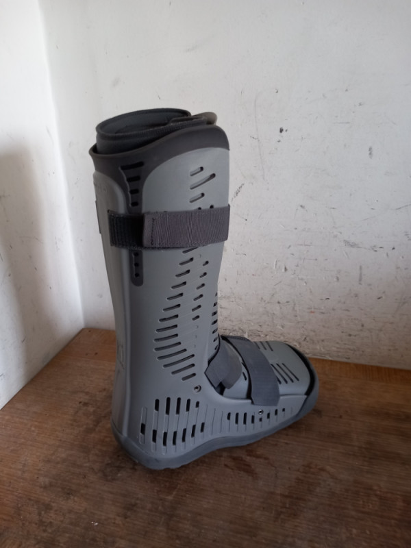 Extra ortopedska ortoza čizma REBOUND Air Walker,L 43-45,M 40-43