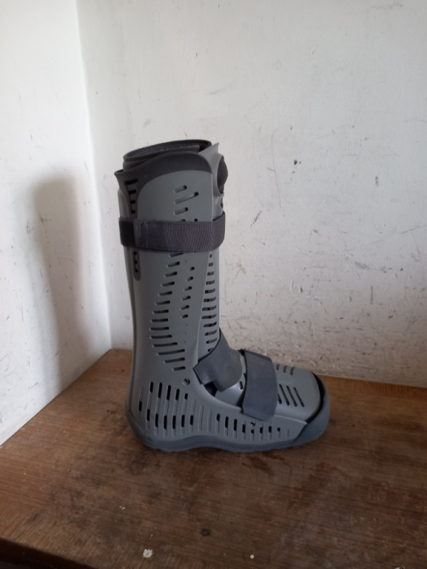 Extra ortopedska ortoza čizma REBOUND Air Walker,L 43-45,M 40-43