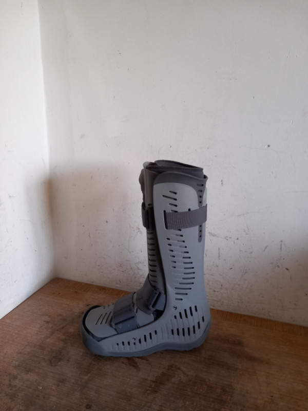 Extra ortopedska ortoza čizma REBOUND Air Walker,L 43-45,M 40-43
