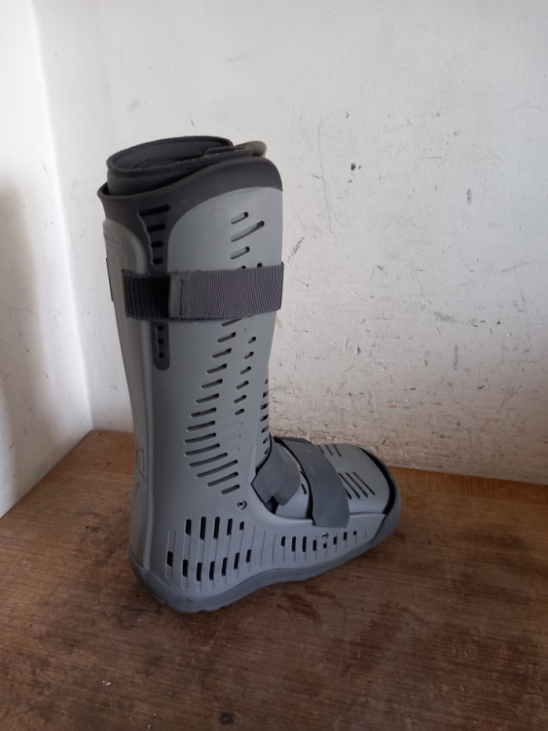 Extra ortopedska ortoza čizma REBOUND Air Walker,L 43-45,M 40-43